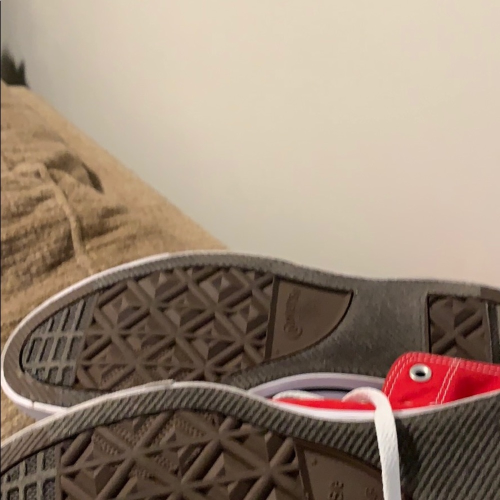 Converse - Picture 3 of 4